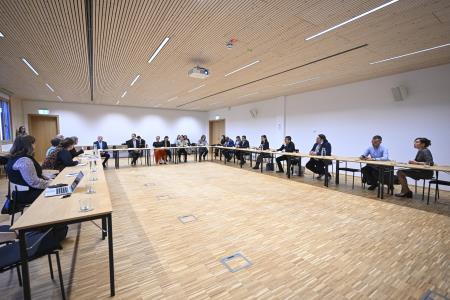 Obisk delegacije na InnoRenew CoE. Foto: FAO.